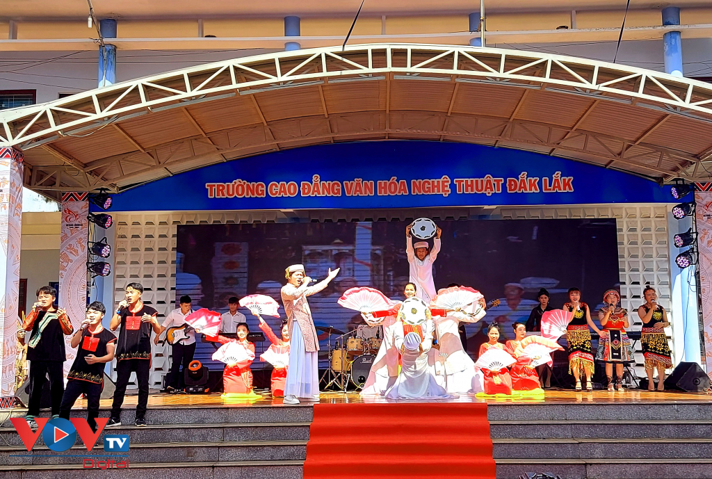 Hội thi Sắc màu văn hóa Việt Nam – Indonesia 2020