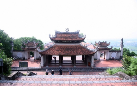 Thăm đền Cao An Phụ