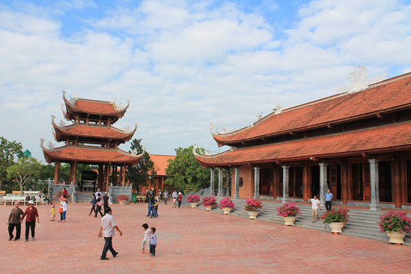 iVIVU.com - Đầu năm ghé thăm Thiền Viện Trúc Lâm Phương Nam