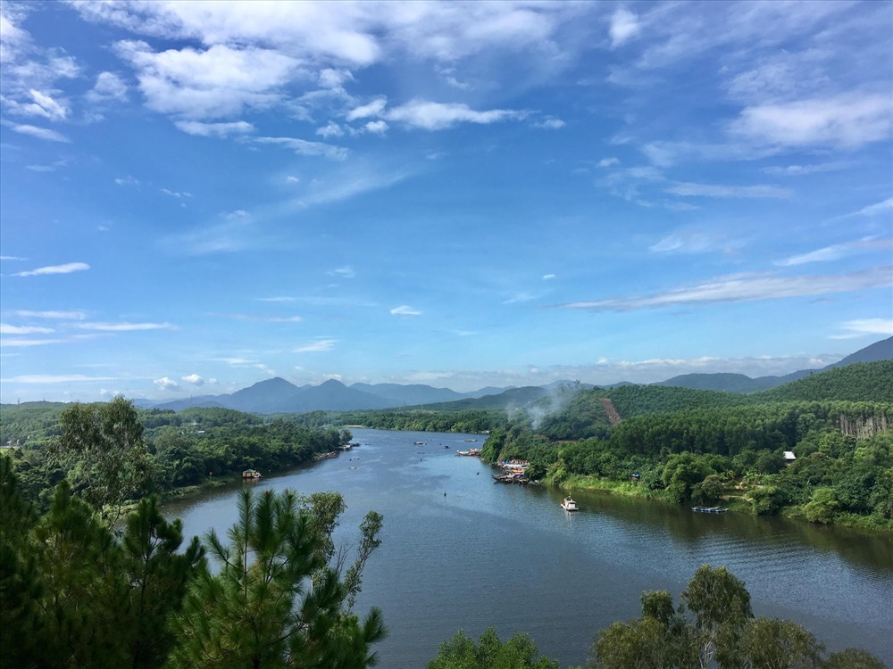 Sông Hương, bao giờ đến biển: Bốn cách lý giải tên gọi sông Hương