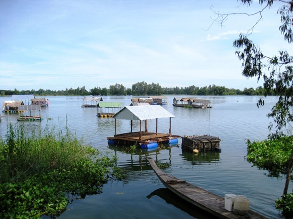 Khám phá "hồ nước trời" Búng Bình Thiên - Báo Đắk Lắk điện tử