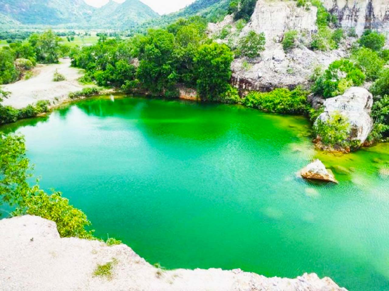 Hồ Tà Pạ - Khám phá "Tuyệt tình cốc" sống ảo cực đẹp ở An Giang (2021)