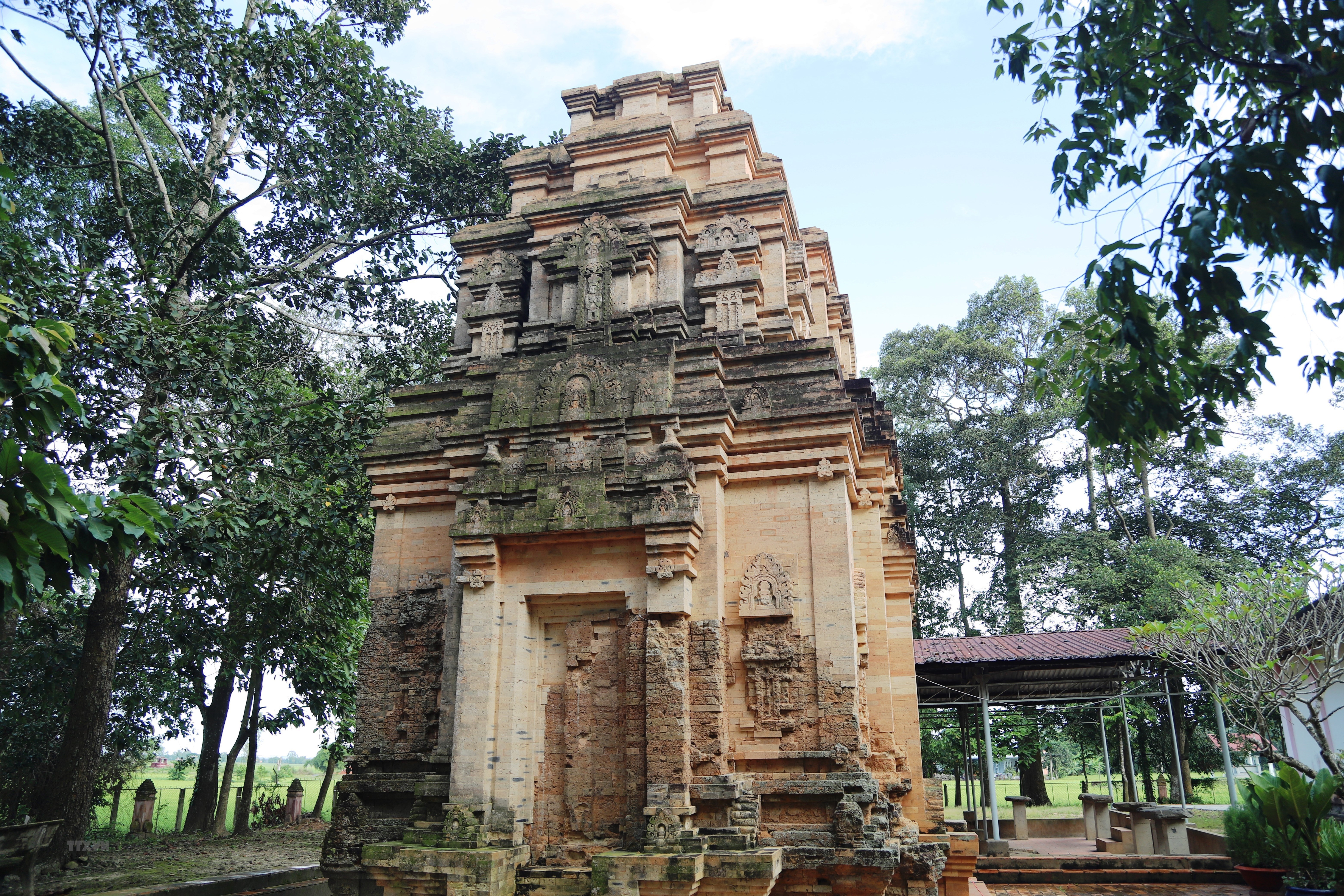 Về Tây Ninh ghé thăm tháp cổ Bình Thạnh hơn 1000 năm tuổi | Điểm đến |  Vietnam+ (VietnamPlus)