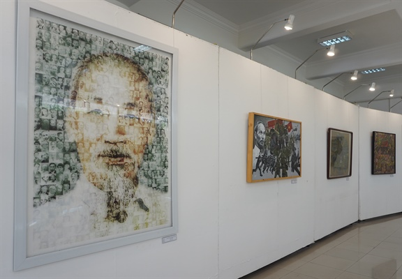 TT- Huế: Bảo tàng Hồ Chí Minh tiếp nhận 39 tư liệu, hiện vật được trao tặng