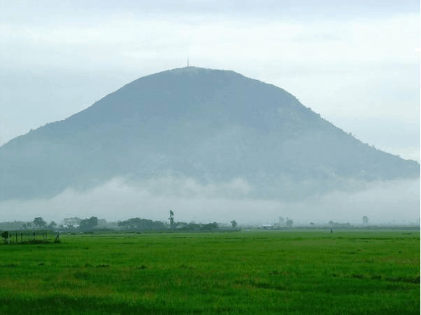 Chinh phục núi Bà Đen- Ngọn núi cao nhất Đông Nam Bộ