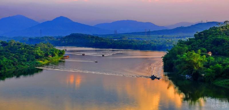 Chiêm ngưỡng vẻ đẹp sông Hương xứ Huế - VietSunTravel