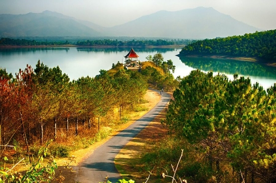 Hồ T'Nưng - Đôi mắt Pleiku