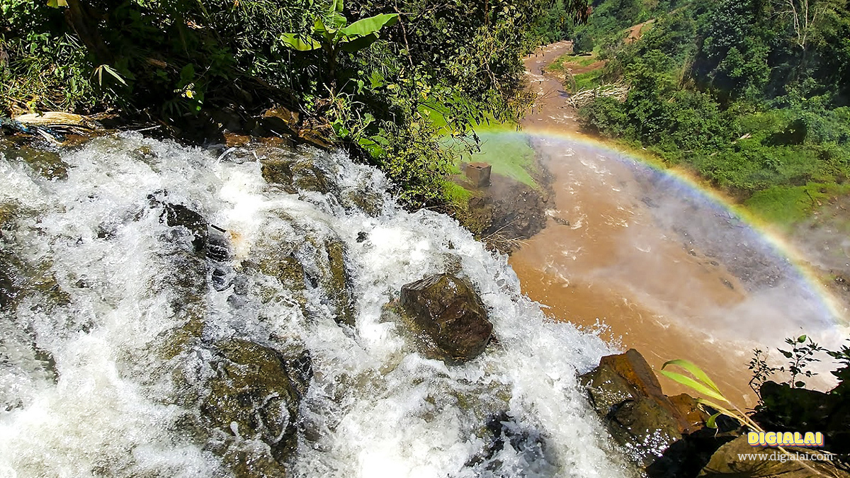 Thác Xung Khoeng một thác nước đẹp ở thị trấn Chư Prông
