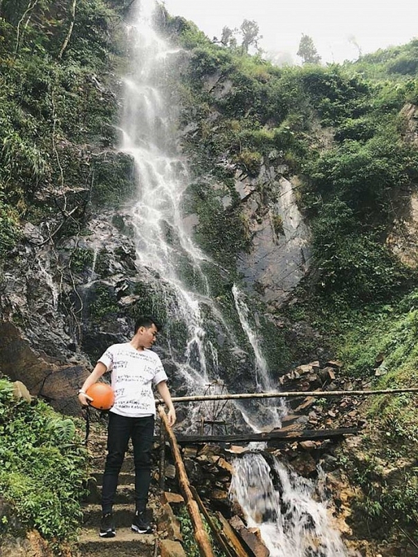 Review du lịch Yên Bái: Thác Pú Nhu – Bức tranh thủy mặc giữa núi rừng Tây  Bắc