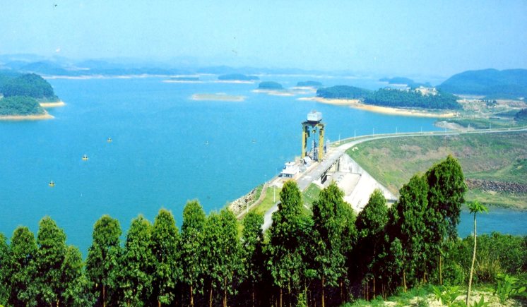Hồ Thác Bà - điểm đến du lịch nổi tiếng của Yên Bái